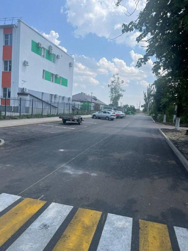 Ямал продолжает восстанавливать дороги в Волновахе Ямал продолжает восстанавливать дороги в Волновахе