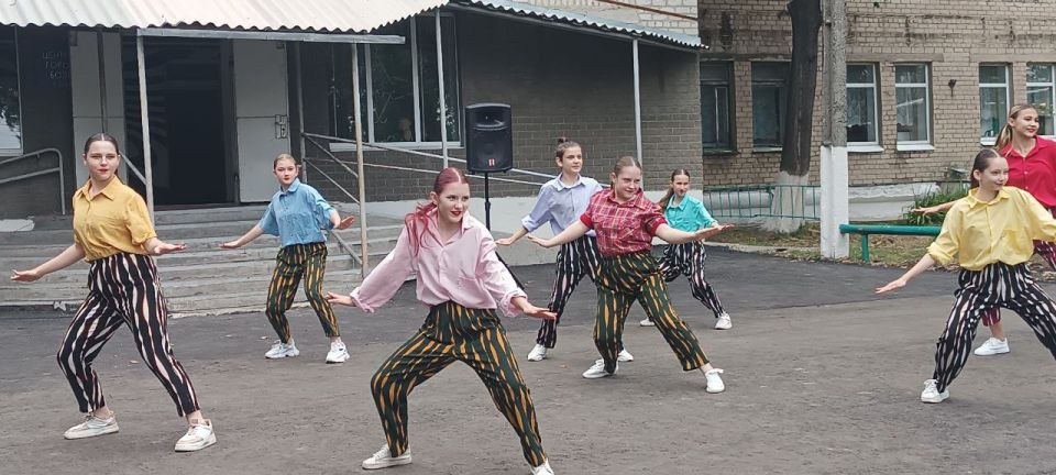 МБУ "Центр Культуры и Досуга города Дебальцево" имели честь выступить с торжественным концертом в Центральной Городской Больнице! МБУ "Центр Культуры и Досуга города Дебальцево" имели честь выступить с торжественным концертом в Центральной Городской Больнице!