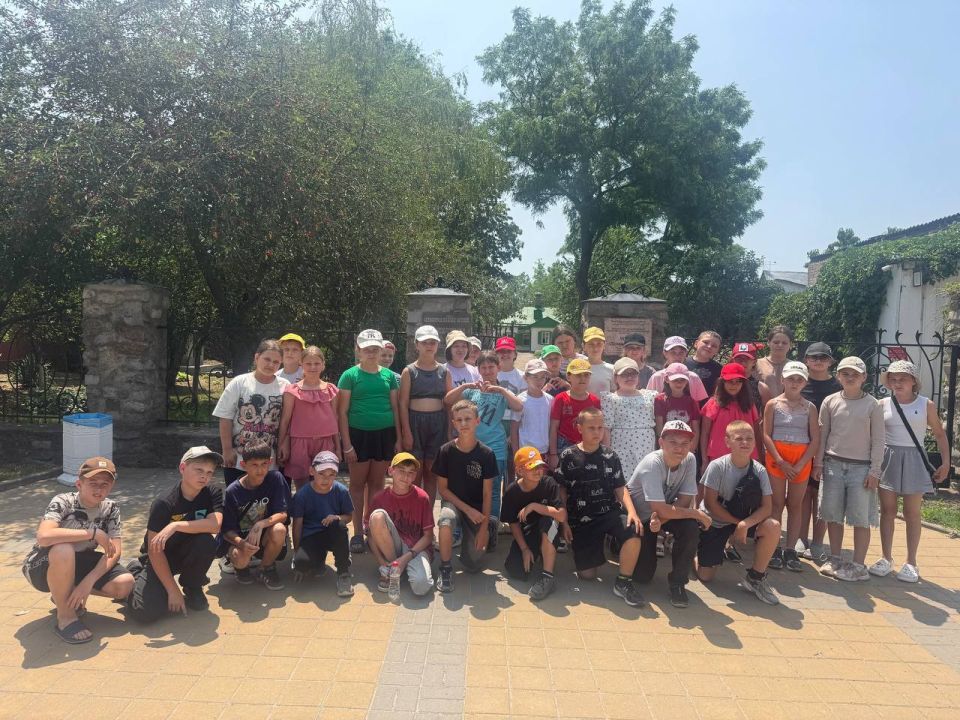 Жизнь в ДСОЛ «Мир» в Неклиновском районе Ростовской области очень яркая и насыщенная Жизнь в ДСОЛ «Мир» в Неклиновском районе Ростовской области очень яркая и насыщенная