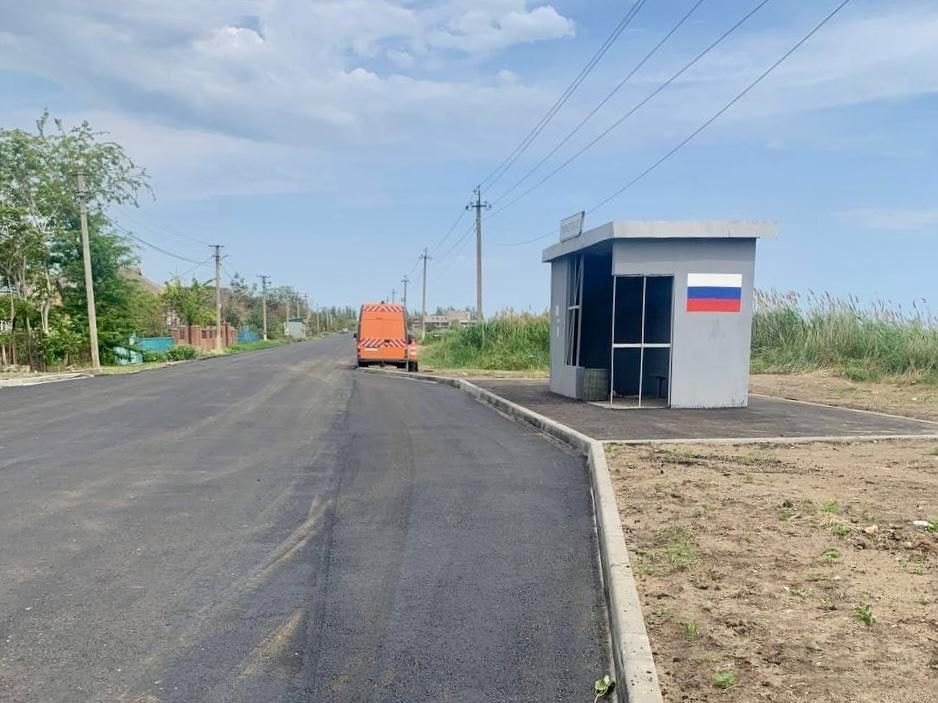 Специалисты из Московской области продолжают восстанавливать дорогу Новоазовск–Мариуполь–Сопино–Виноградное Специалисты из Московской области продолжают восстанавливать дорогу Новоазовск–Мариуполь–Сопино–Виноградное