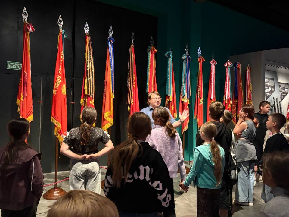 Жизнь в ДСОЛ «Мир» в Неклиновском районе Ростовской области очень яркая и насыщенная Жизнь в ДСОЛ «Мир» в Неклиновском районе Ростовской области очень яркая и насыщенная