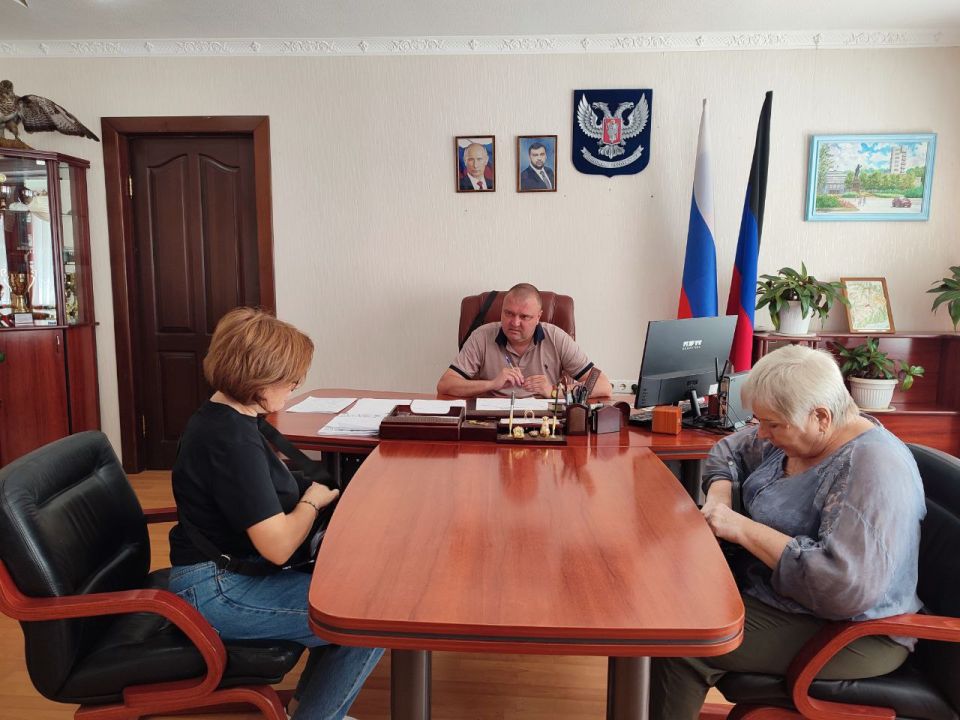 Юрий Будрин: Сегодня, 16 июня 2025 года, руководитель Управы Кировского внутригородского района Администрации городского округа Донецк ДНР Алексей Дмитрюк провел личный прием граждан Юрий Будрин: Сегодня, 16 июня 2025 года, руководитель Управы Кировского внутригородского района Администрации городского округа Донецк ДНР Алексей Дмитрюк провел личный прием граждан