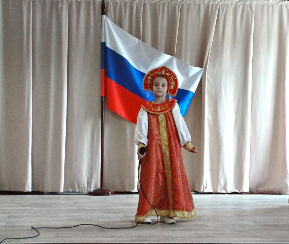 В Снежном отметили День России серией праздничных мероприятий В Снежном отметили День России серией праздничных мероприятий