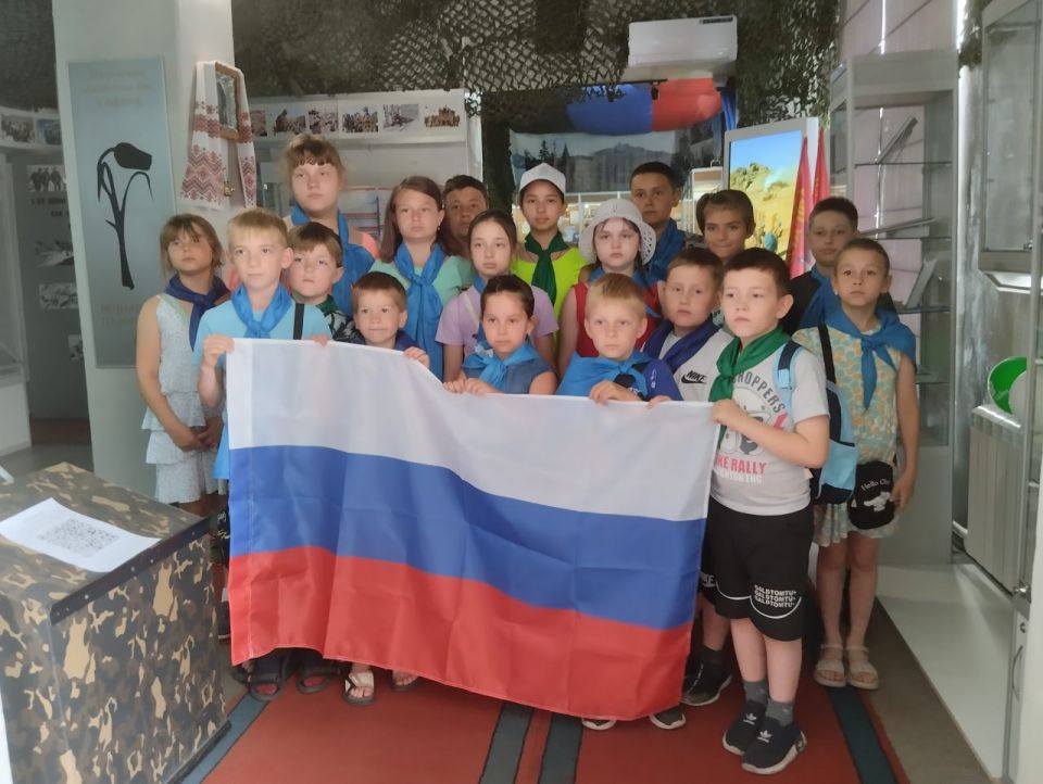 В Снежном отметили День России серией праздничных мероприятий В Снежном отметили День России серией праздничных мероприятий