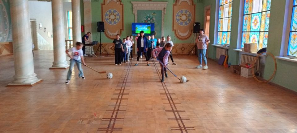 16 июня в МБУ «МИРОНОВСКИЙ ПОСЕЛКОВЫЙ ДК» прошла игровая программа «Летнее настроение», для детей школьного лагеря 16 июня в МБУ «МИРОНОВСКИЙ ПОСЕЛКОВЫЙ ДК» прошла игровая программа «Летнее настроение», для детей школьного лагеря
