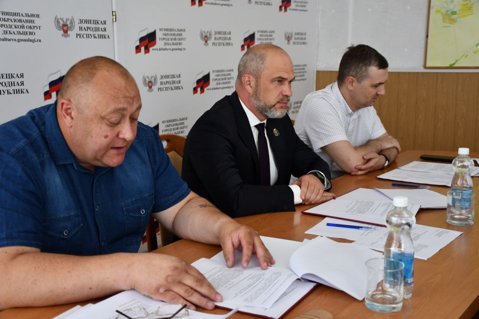 В Дебальцево состоялось первое заседание Общественного совета В Дебальцево состоялось первое заседание Общественного совета