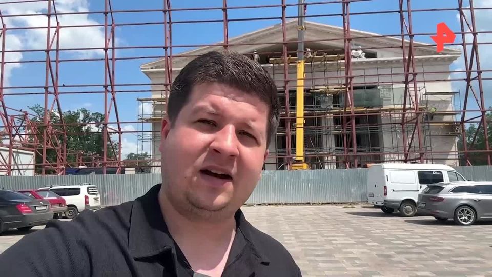 "Это точная копия": восстановление мариупольского драмтеатра выходит на финишную прямую