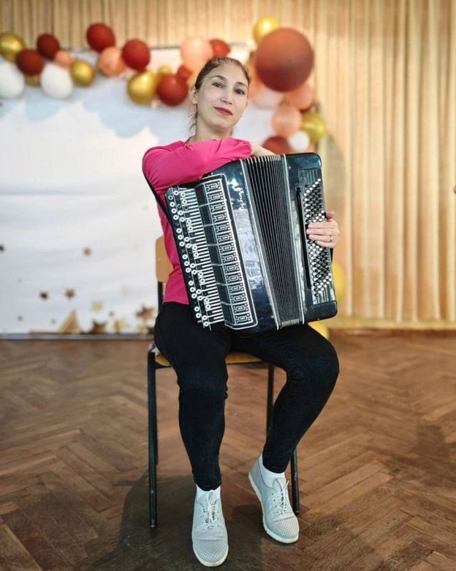 Сегодня, 17 июня, в Зугрэсской детской школе искусств преподаватели провели 2 музыкальные викторины для 1 и 2 отрядов пришкольного лагеря СШ N 17 Сегодня, 17 июня, в Зугрэсской детской школе искусств преподаватели провели 2 музыкальные викторины для 1 и 2 отрядов пришкольного лагеря СШ N 17