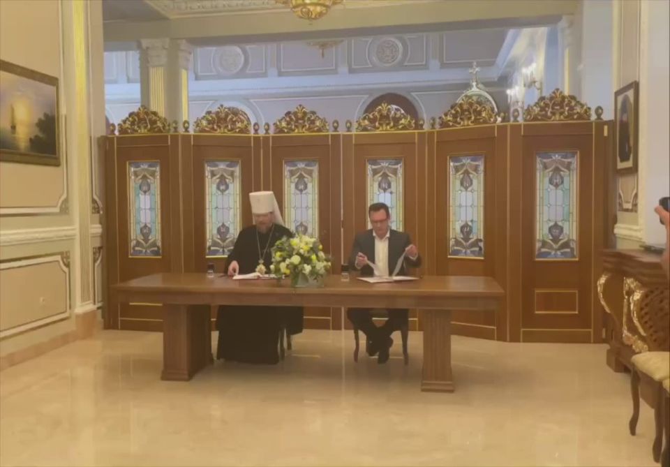 Дмитрий Гарцев: Сегодня на территории Свято-Преображенского собора состоялось подписание соглашения о сотрудничестве и взаимодействии между Минздравом ДНР и Религиозной организацией «Донецкая епархия Русской Православной...