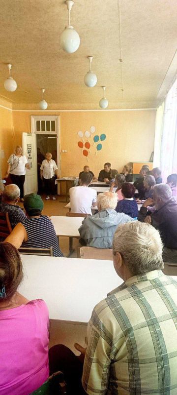 17 июня в рамках партийного проекта "Моя карьера с Единой Россией" прошла выездная презентация услуг службы занятости населения для жителей освобождённых территорий 17 июня в рамках партийного проекта "Моя карьера с Единой Россией" прошла выездная презентация услуг службы занятости населения для жителей освобождённых территорий