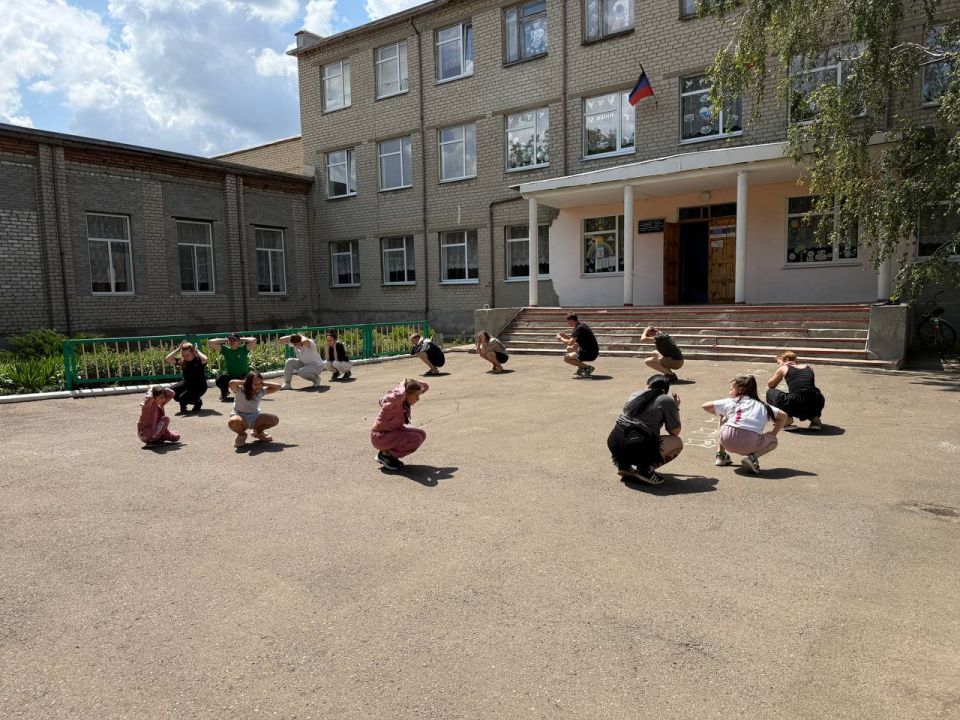 Продолжаем выполнять мероприятия из цикла "Спортивный Донбасс" Продолжаем выполнять мероприятия из цикла "Спортивный Донбасс"
