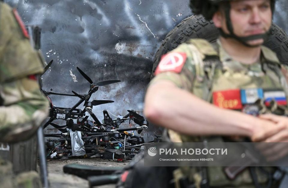 Пункт воздушного наблюдения группы войск "Центр" армии России на покровском направлении Пункт воздушного наблюдения группы войск "Центр" армии России на покровском направлении