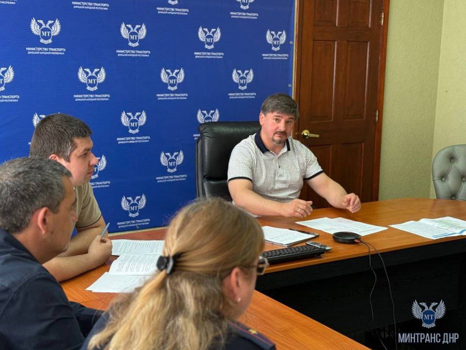 Вопросы профилактики и предупреждения нарушений законодательства в сфере перевозок легковым такси обсудили в Минтрансе ДНР Вопросы профилактики и предупреждения нарушений законодательства в сфере перевозок легковым такси обсудили в Минтрансе ДНР
