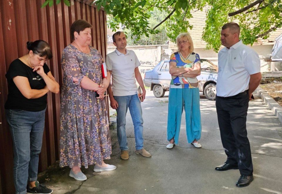 Встреча с населением на подведомственной территории Встреча с населением на подведомственной территории