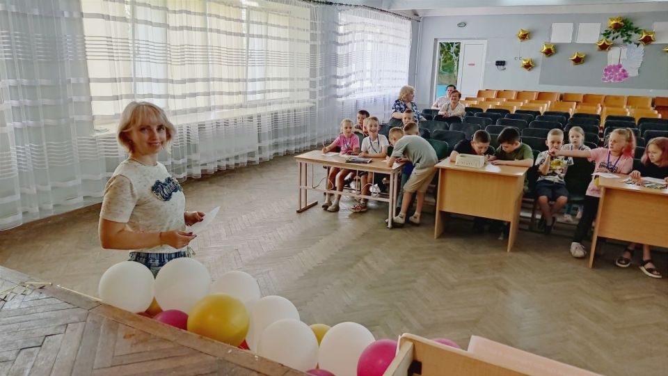 Сегодня, 17 июня, в Зугрэсской детской школе искусств преподаватели провели 2 музыкальные викторины для 1 и 2 отрядов пришкольного лагеря СШ N 17 Сегодня, 17 июня, в Зугрэсской детской школе искусств преподаватели провели 2 музыкальные викторины для 1 и 2 отрядов пришкольного лагеря СШ N 17