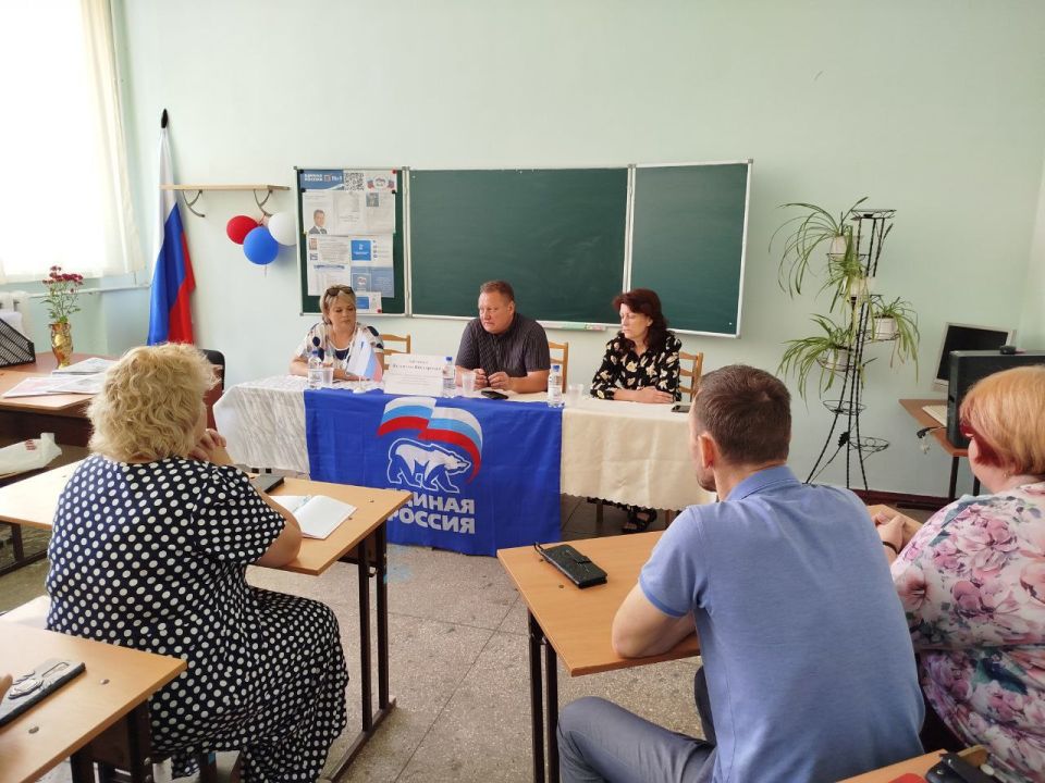 Валентин Левченко: Сегодня провел встречу в трудовом коллективе ГБОУ "Лицей "Интеллект" Валентин Левченко: Сегодня провел встречу в трудовом коллективе ГБОУ "Лицей "Интеллект"