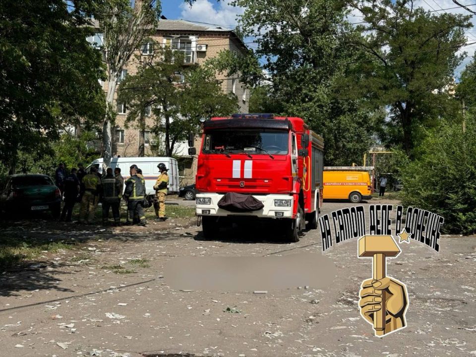 Преступный киевский режим ударил по Ленинскому району Донецка из РСЗО «HIMARS» — работа ПВО была слышна в Макеевке и Харцызске Преступный киевский режим ударил по Ленинскому району Донецка из РСЗО «HIMARS» — работа ПВО была слышна в Макеевке и Харцызске