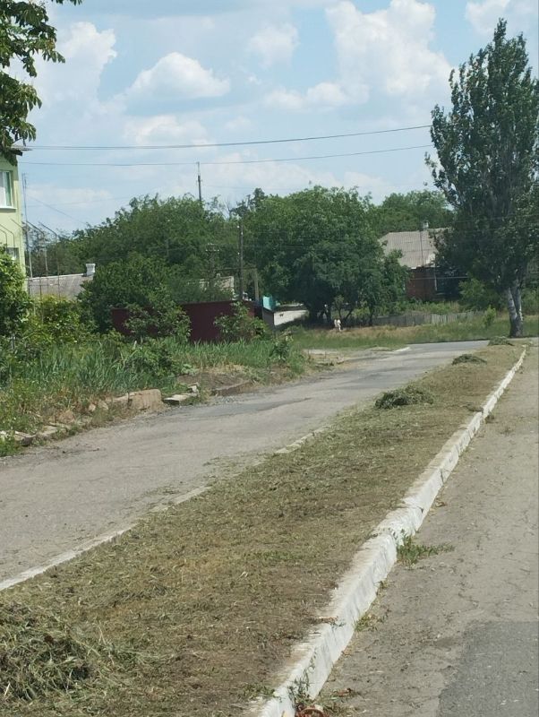 Сергей Юзвинкевич: Во исполнение поручения Главы Донецкой Народной Республики Дениса Владимировича Пушилина продолжаем благоустройство населенных пунктов Володарского муниципального округа Сергей Юзвинкевич: Во исполнение поручения Главы Донецкой Народной Республики Дениса Владимировича Пушилина продолжаем благоустройство населенных пунктов Володарского муниципального округа