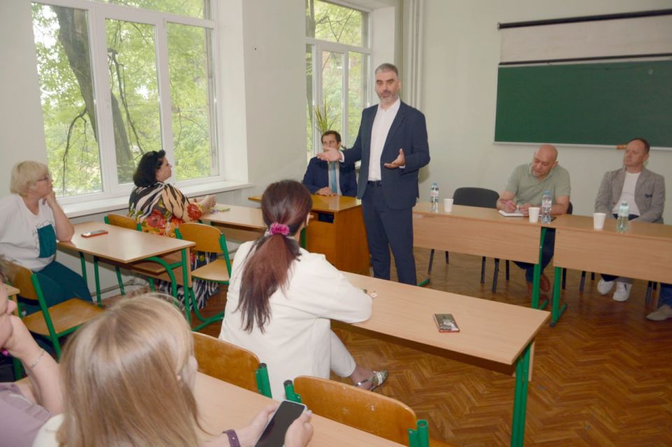 Алексей Дорофеев: Состоялся важный и откровенный разговор с трудовым коллективом Института физической культуры и спорта Алексей Дорофеев: Состоялся важный и откровенный разговор с трудовым коллективом Института физической культуры и спорта