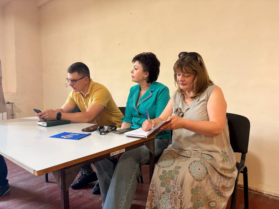 Вчера провёл важную встречу с коллективом машиностроительного завода Вчера провёл важную встречу с коллективом машиностроительного завода