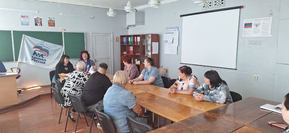 Заместитель председателя городского совета Костина Анастасия Алексеевна совместно с руководителем общественной приемной местного отделения Всероссийской политической партии "Единая Россия" Татьяной Давыденко провела встречу... Заместитель председателя городского совета Костина Анастасия Алексеевна совместно с руководителем общественной приемной местного отделения Всероссийской политической партии "Единая Россия" Татьяной Давыденко провела встречу...