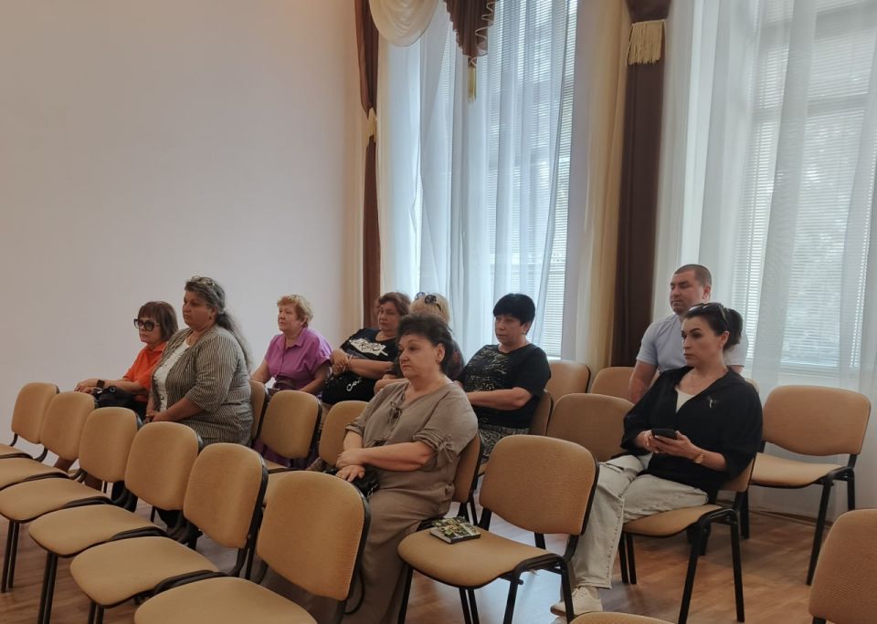 Наталья Великодная: 18 июня в Администрации Тельмановского муниципального округа было проведено рабочее совещание в рамках партийного проекта "Предпринимательство" на тему «Интеграция в Российское законодательное поле:... Наталья Великодная: 18 июня в Администрации Тельмановского муниципального округа было проведено рабочее совещание в рамках партийного проекта "Предпринимательство" на тему «Интеграция в Российское законодательное поле:...