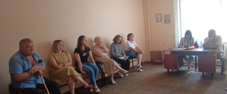 Сегодня заместитель главы Администрации Володарского муниципального округа Васильева Ольга Федоровна провела выездной приём граждан в селе Боевое Сегодня заместитель главы Администрации Володарского муниципального округа Васильева Ольга Федоровна провела выездной приём граждан в селе Боевое
