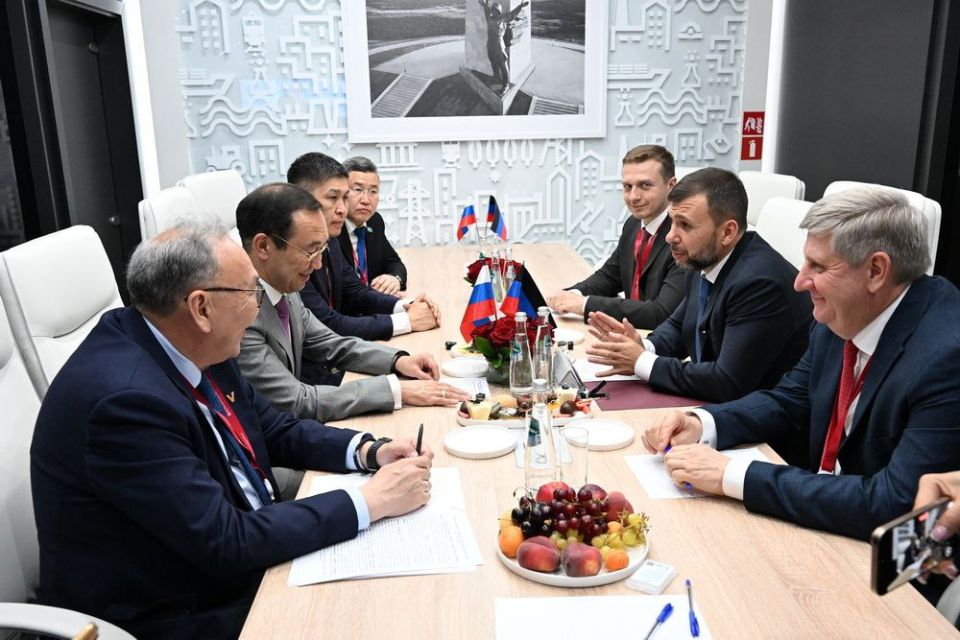 Денис Пушилин: В первый день Петербургского экономического форума подписали семь важных для региона соглашений Денис Пушилин: В первый день Петербургского экономического форума подписали семь важных для региона соглашений