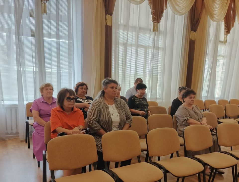 Наталья Великодная: 18 июня в Администрации Тельмановского муниципального округа было проведено рабочее совещание в рамках партийного проекта "Предпринимательство" на тему «Интеграция в Российское законодательное поле:... Наталья Великодная: 18 июня в Администрации Тельмановского муниципального округа было проведено рабочее совещание в рамках партийного проекта "Предпринимательство" на тему «Интеграция в Российское законодательное поле:...