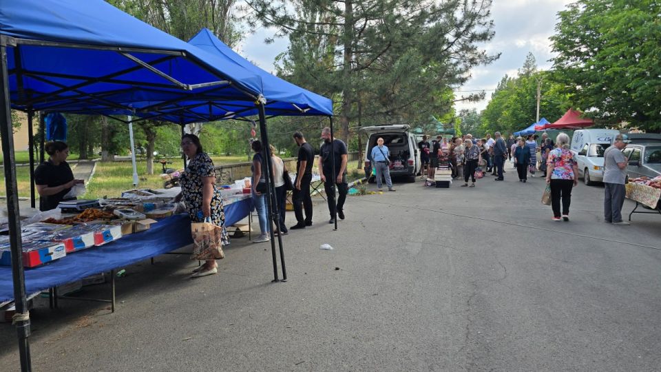 Николай Михайлов: В Старобешево провели выездную ярмарку Николай Михайлов: В Старобешево провели выездную ярмарку