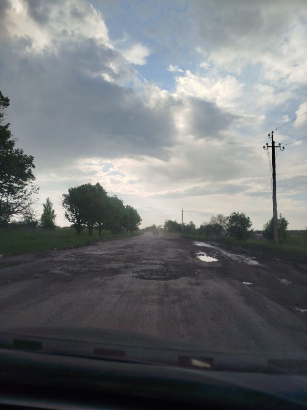 В рамках партийного проекта #Безопасныедороги Первичное отделение 948 совместно с Владимировским территориальным отделом, Владимировским участком СБ "КОМФОРТ", при содействии ГК "АЛМАЗ" осуществили подсыпку дороги на... В рамках партийного проекта #Безопасныедороги Первичное отделение 948 совместно с Владимировским территориальным отделом, Владимировским участком СБ "КОМФОРТ", при содействии ГК "АЛМАЗ" осуществили подсыпку дороги на...