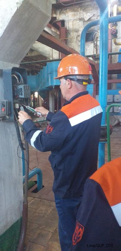 ЭЛЕКТРОМОНТЕРЫ ФИЛИАЛА «МАКЕЕВКАТЕПЛОСЕТЬ» ВЫПОЛНЯЮТ НАЛАДОЧНЫЕ РАБОТЫ НА КОТЕЛЬНЫХ В РАМКАХ ПОДГОТОВКИ К ОТОПИТЕЛЬНОМУ ПЕРИОДУ ЭЛЕКТРОМОНТЕРЫ ФИЛИАЛА «МАКЕЕВКАТЕПЛОСЕТЬ» ВЫПОЛНЯЮТ НАЛАДОЧНЫЕ РАБОТЫ НА КОТЕЛЬНЫХ В РАМКАХ ПОДГОТОВКИ К ОТОПИТЕЛЬНОМУ ПЕРИОДУ