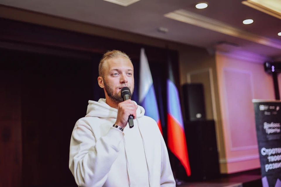 Члены Общественной палаты ДНР обсудили развитие грантовых проектов на форуме «Донбасс.Гранты» Члены Общественной палаты ДНР обсудили развитие грантовых проектов на форуме «Донбасс.Гранты»