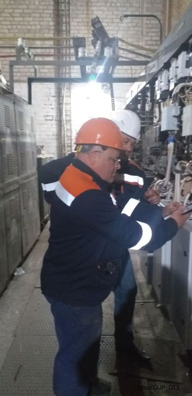 ЭЛЕКТРОМОНТЕРЫ ФИЛИАЛА «МАКЕЕВКАТЕПЛОСЕТЬ» ВЫПОЛНЯЮТ НАЛАДОЧНЫЕ РАБОТЫ НА КОТЕЛЬНЫХ В РАМКАХ ПОДГОТОВКИ К ОТОПИТЕЛЬНОМУ ПЕРИОДУ ЭЛЕКТРОМОНТЕРЫ ФИЛИАЛА «МАКЕЕВКАТЕПЛОСЕТЬ» ВЫПОЛНЯЮТ НАЛАДОЧНЫЕ РАБОТЫ НА КОТЕЛЬНЫХ В РАМКАХ ПОДГОТОВКИ К ОТОПИТЕЛЬНОМУ ПЕРИОДУ