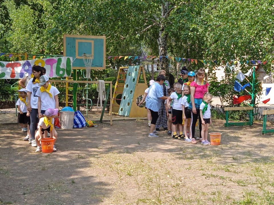 В рамках проекта «Детский спорт» реализуемого Всесоюзной политической партией «Единая Россия», в городском округе Харцызск прошли «Веселые старты», начавшие месячник «Спортивный Донбасс» среди дошкольных образовательных... В рамках проекта «Детский спорт» реализуемого Всесоюзной политической партией «Единая Россия», в городском округе Харцызск прошли «Веселые старты», начавшие месячник «Спортивный Донбасс» среди дошкольных образовательных...