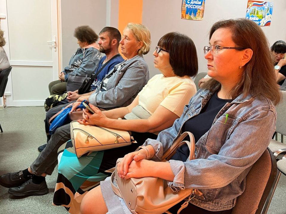 Сергей Желновач: Провел встречу в трудовом коллективе МБУ «Светлодарский городской дворец культуры» города Светлодарск Сергей Желновач: Провел встречу в трудовом коллективе МБУ «Светлодарский городской дворец культуры» города Светлодарск
