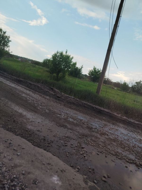 В рамках партийного проекта #Безопасныедороги Первичное отделение 948 совместно с Владимировским территориальным отделом, Владимировским участком СБ "КОМФОРТ", при содействии ГК "АЛМАЗ" осуществили подсыпку дороги на... В рамках партийного проекта #Безопасныедороги Первичное отделение 948 совместно с Владимировским территориальным отделом, Владимировским участком СБ "КОМФОРТ", при содействии ГК "АЛМАЗ" осуществили подсыпку дороги на...