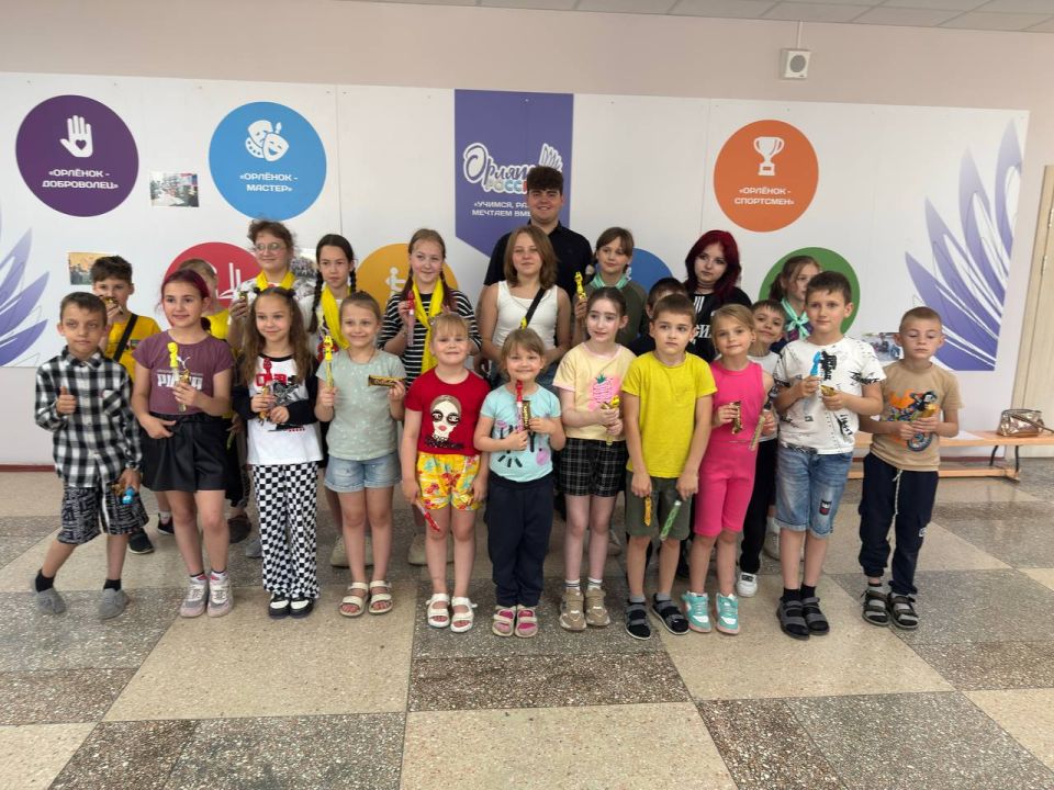 Орлята вперед!. МБУ «Светлодарский городской Дворец культуры» совместно с отделом физической культуры, спорта и туризма организовали увлекательную спортивную эстафету Орлята вперед!. МБУ «Светлодарский городской Дворец культуры» совместно с отделом физической культуры, спорта и туризма организовали увлекательную спортивную эстафету