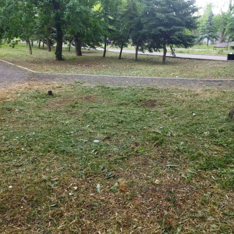 В Кировском продолжается комплекс мероприятий по благоустройству В Кировском продолжается комплекс мероприятий по благоустройству