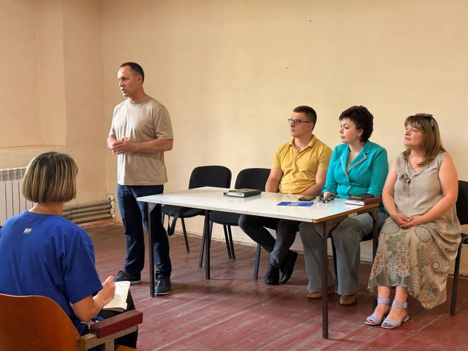 Вчера провёл важную встречу с коллективом машиностроительного завода Вчера провёл важную встречу с коллективом машиностроительного завода