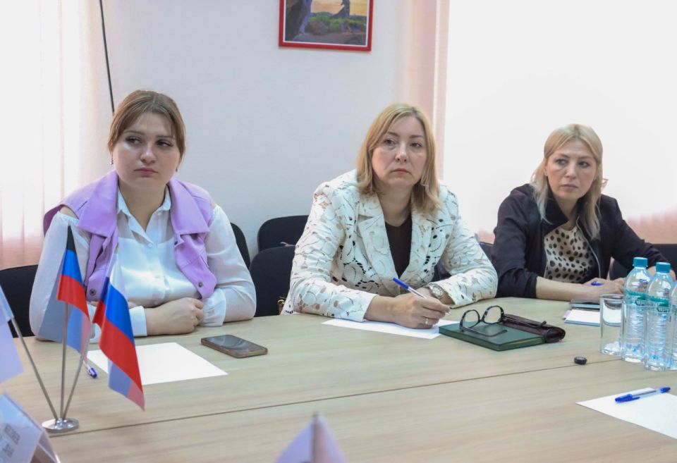 Общественная палата ДНР поможет наладить взаимодействие НКО Республики и Министерства здравоохранения региона Общественная палата ДНР поможет наладить взаимодействие НКО Республики и Министерства здравоохранения региона