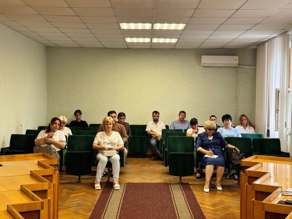 Елена Рязанцева: В рамках партийного проекта "Предпринимательство" Всероссийской политической партии "Единая Россия" в Пролетарском районе прошел обучающий модуль, направленный на поддержку и развитие субъектов малого и... Елена Рязанцева: В рамках партийного проекта "Предпринимательство" Всероссийской политической партии "Единая Россия" в Пролетарском районе прошел обучающий модуль, направленный на поддержку и развитие субъектов малого и...