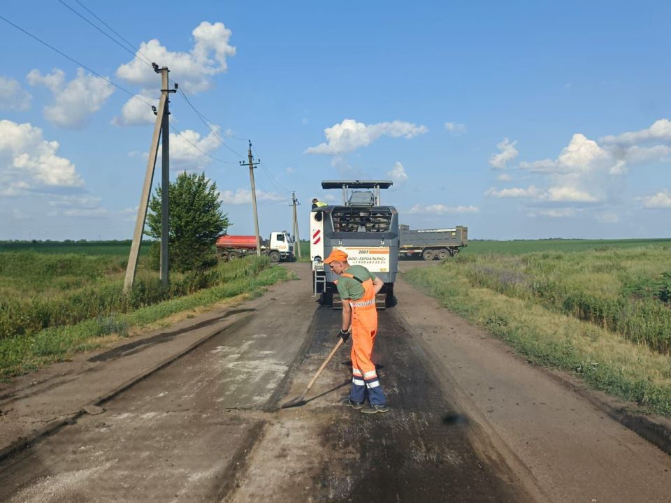 В Шахтерском муниципальном округе дорожники приступили к восстановлению автомобильной дороги Полевое - Димитрова - Тимофеевка В Шахтерском муниципальном округе дорожники приступили к восстановлению автомобильной дороги Полевое - Димитрова - Тимофеевка