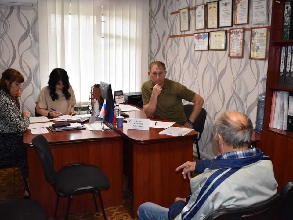 Александр Шатов: 19 июня провел прием граждан в общественной приемной «Единой России» и обсудил с жителями ряд актуальных вопросов Александр Шатов: 19 июня провел прием граждан в общественной приемной «Единой России» и обсудил с жителями ряд актуальных вопросов