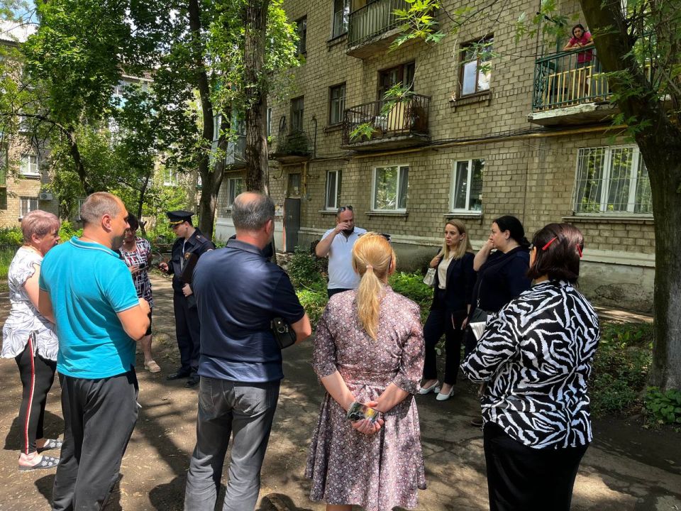 Виктория Жукова: Провела сход граждан, на котором были обсуждены актуальные вопросы и проблемы, волнующие местных жителей Виктория Жукова: Провела сход граждан, на котором были обсуждены актуальные вопросы и проблемы, волнующие местных жителей