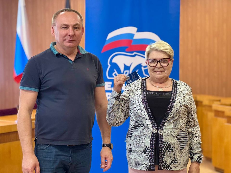 Михаил Меренков: Сегодня ряды местного отделения Всероссийской политической партии «ЕдинаяРоссия» пополнились новыми партийцами Михаил Меренков: Сегодня ряды местного отделения Всероссийской политической партии «ЕдинаяРоссия» пополнились новыми партийцами