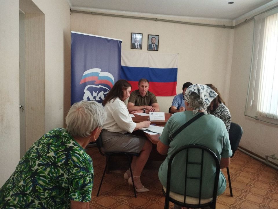 Глава Шахтерского округа ответил на вопросы ждановцев Глава Шахтерского округа ответил на вопросы ждановцев