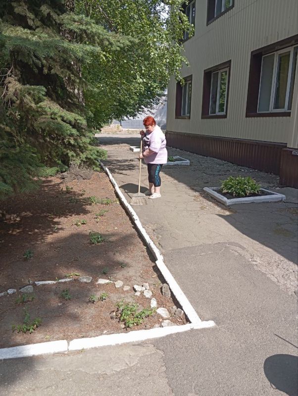 Юрий Будрин: Сегодня, 19 июня 2025 года, в рамках проекта «Городская среда», реализуемого Единой Россией сотрудники общеобразовательных учреждений Кировского района приняли участие в традиционной экологической акции «Чистый... Юрий Будрин: Сегодня, 19 июня 2025 года, в рамках проекта «Городская среда», реализуемого Единой Россией сотрудники общеобразовательных учреждений Кировского района приняли участие в традиционной экологической акции «Чистый...