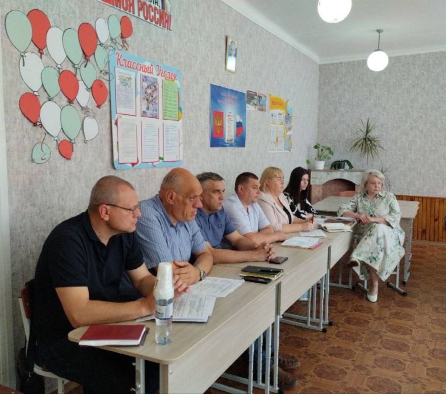 Владислав Ключаров: Сегодня ко мне на приёме обратились жители по вопросам прочистки канализации, перебоев в водоснабжении, ремонта теплотрассы Владислав Ключаров: Сегодня ко мне на приёме обратились жители по вопросам прочистки канализации, перебоев в водоснабжении, ремонта теплотрассы