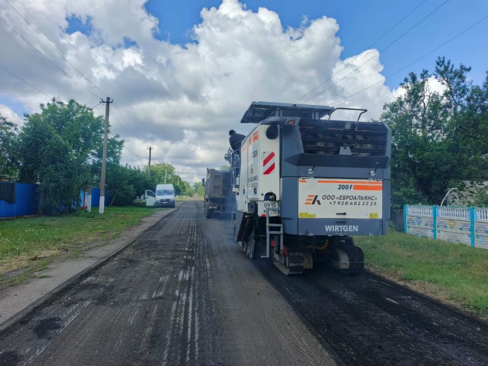 В Шахтерском муниципальном округе дорожники приступили к восстановлению автомобильной дороги Полевое - Димитрова - Тимофеевка В Шахтерском муниципальном округе дорожники приступили к восстановлению автомобильной дороги Полевое - Димитрова - Тимофеевка